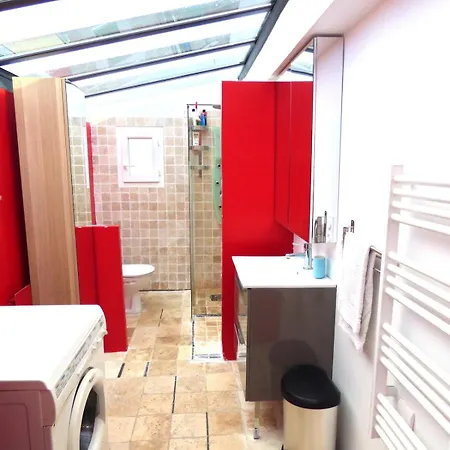 Charmante Maisonnette A 400m De La *