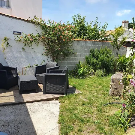 Charmante Maisonnette A 400m De La